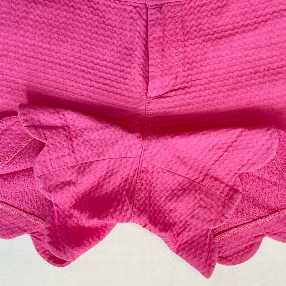 💕 Lilly Pulitzer 5” Jacquard Buttercup Scallop Hem Shorts in Aura Pink 💕 - Picture 14 of 15